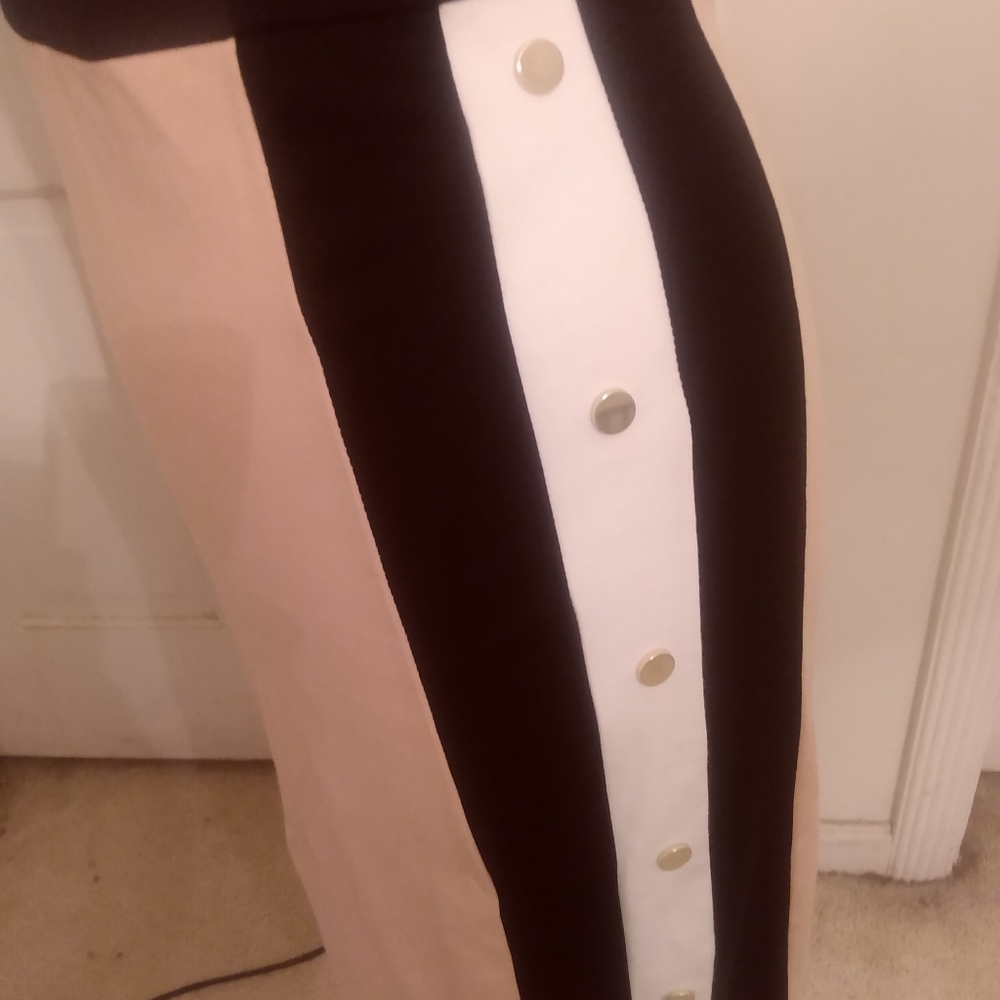 Dress - Picture 5 of 5